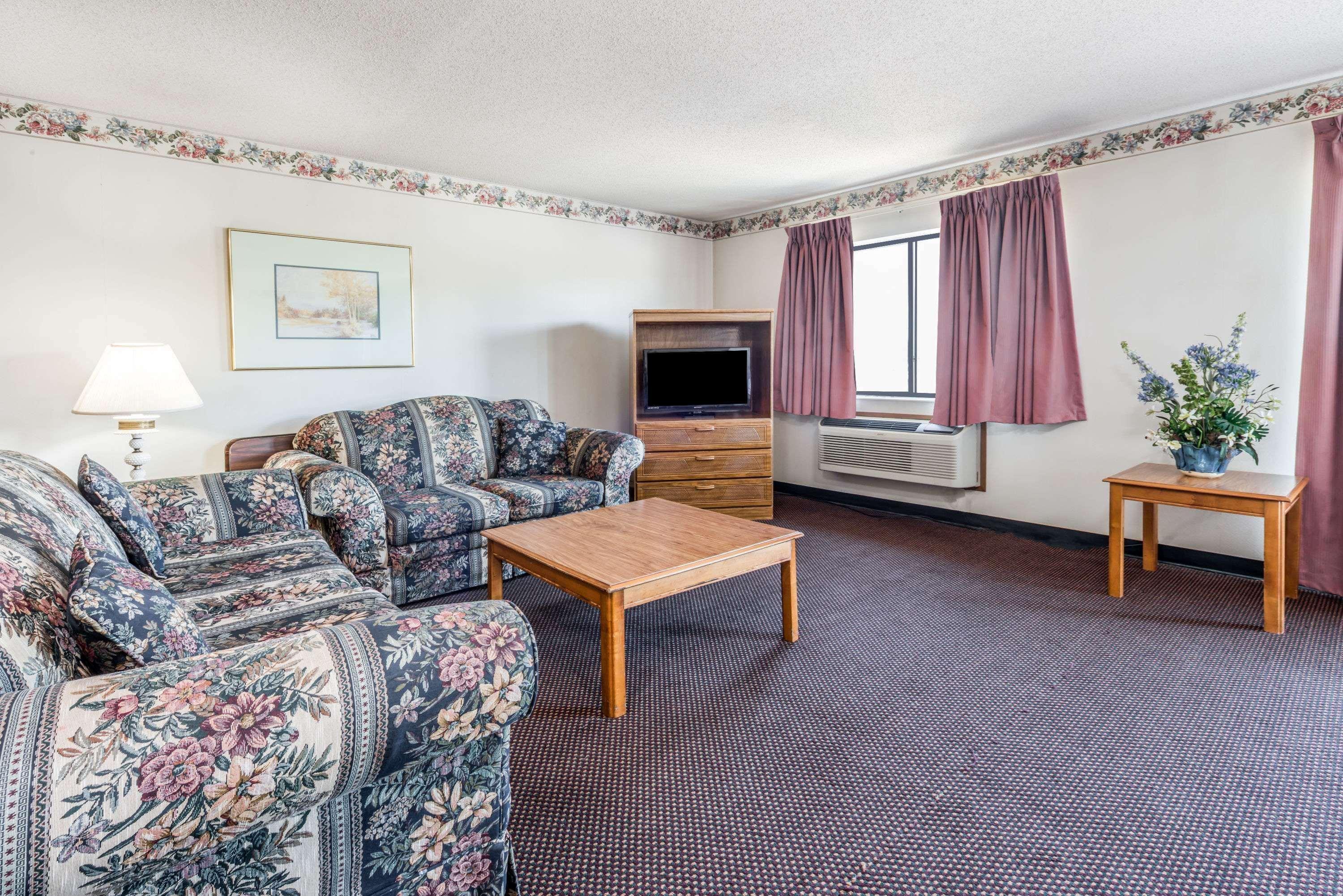 Super 8 By Wyndham Du Quoin Ξενοδοχείο Εξωτερικό φωτογραφία